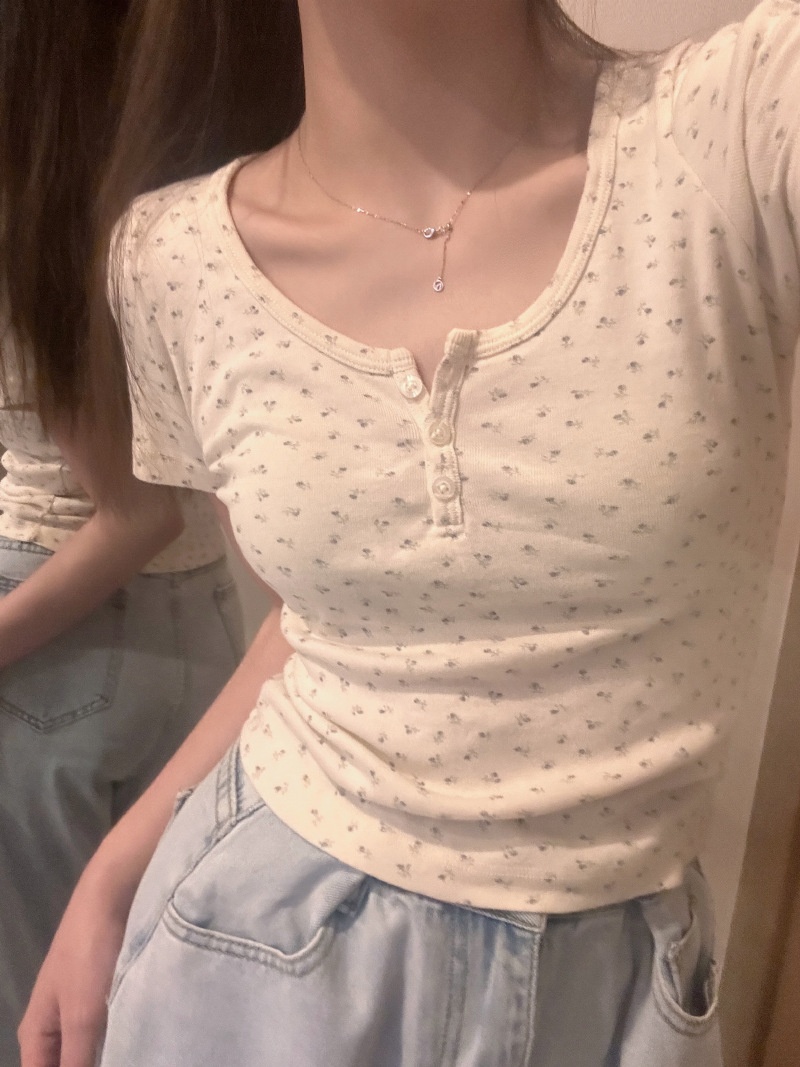 复制_u领碎花短袖正肩短款上衣女夏季2024年.jpg