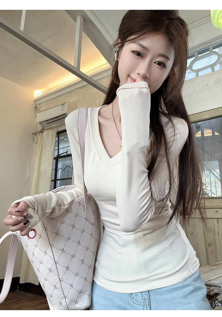 复制_白色辣妹纯欲基础款内搭V领长袖T恤女秋季.jpg