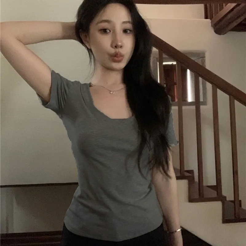 复制_漫画腰辣妹T恤女短袖V领灰色纯棉正肩内搭.jpg
