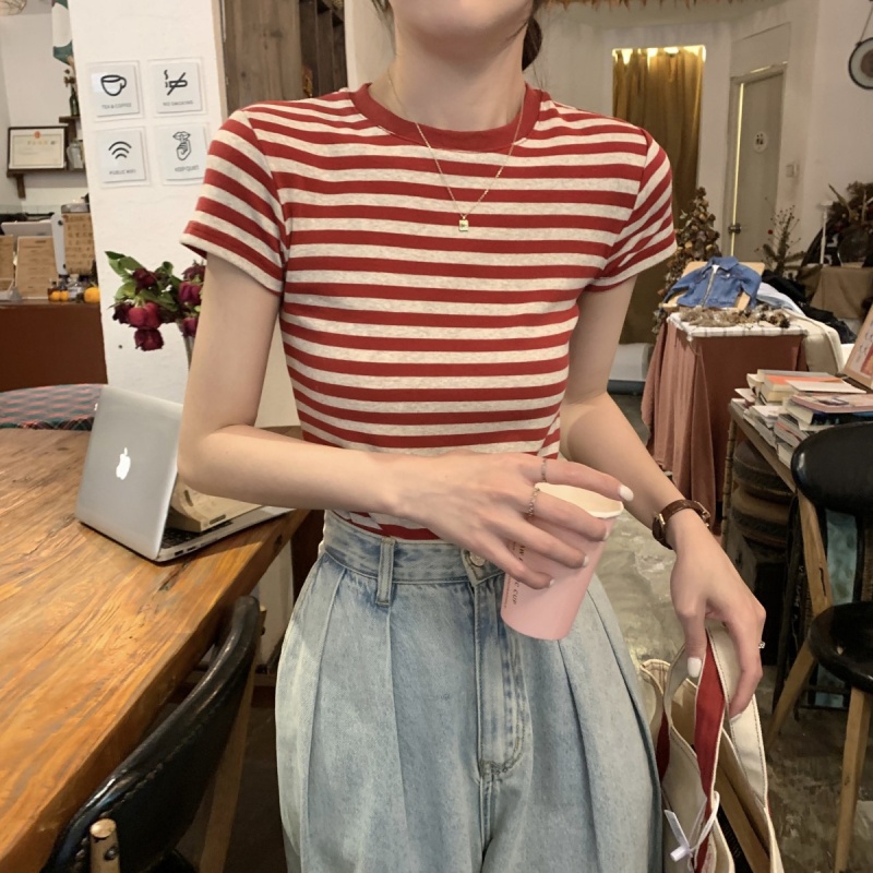 复制_韩系正肩条纹短袖T恤女夏季紧身打底内搭设.jpeg