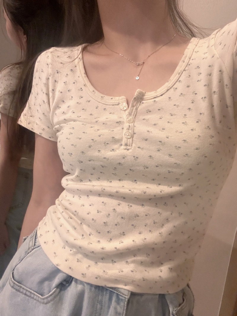 复制_u领碎花短袖正肩短款上衣女夏季2024年.jpg
